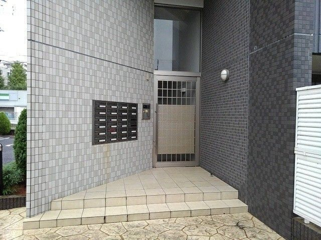 オリエント　ガーデンＣのエントランス