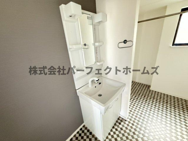 FUKUIBUNKA&Trunkの独立洗面台|独立洗面台あり、毎朝おしゃれに忙しい女性の方におすすめです