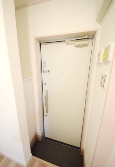 BONDS新小岩の玄関