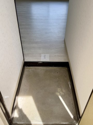 【玄関】 | ルピナスかつらぎA棟