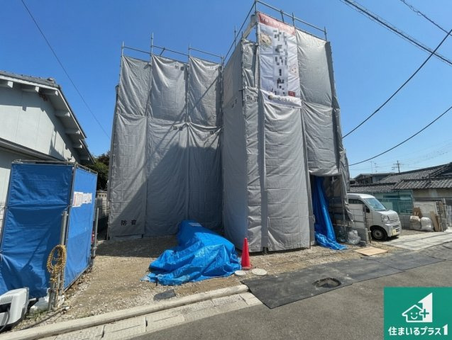 堺市美原区平尾　第3期　新築一戸建ての外観|周辺は落ち着いた街並みの住宅地！子育てがしやすい住環境です！まだ未完成ですが、現地でしかわからない事もございます。是非一度ご覧ください。