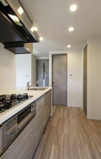 大阪市中央区瓦屋町２丁目の賃貸マンションのキッチン