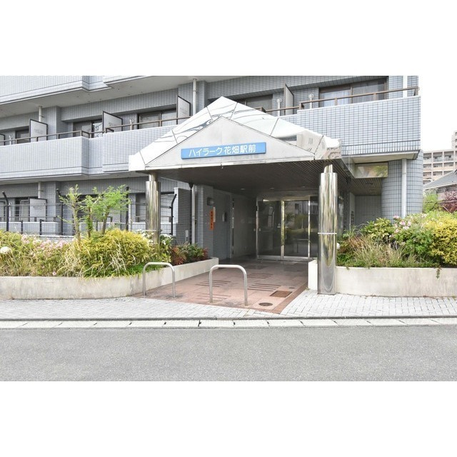 ハイラーク花畑駅前のエントランス|ゆとりのあるエントランスです