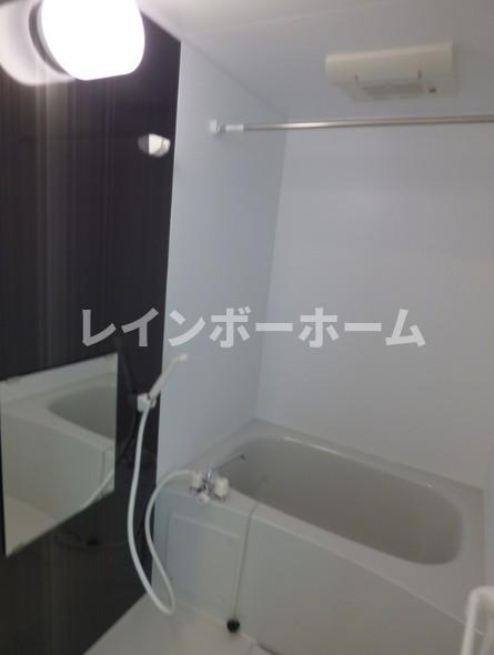 アルベロ新検見川の浴室