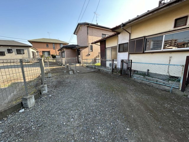 牛久市中央4丁目土地　駅から徒歩約11分の前面道路含む現地写真|前面道路含む現地写真