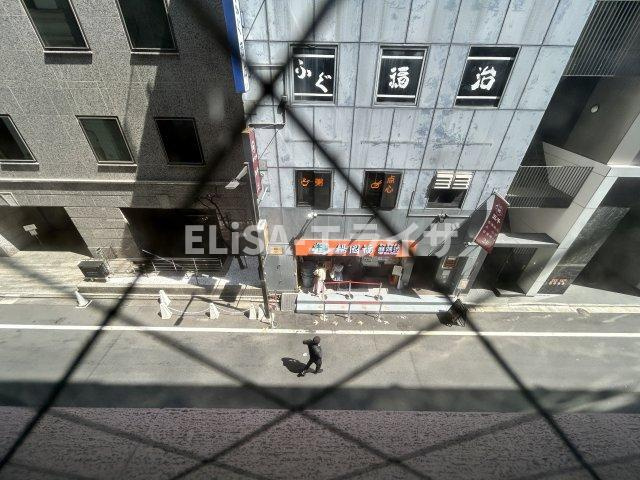 第一銀座ビルの駐車場