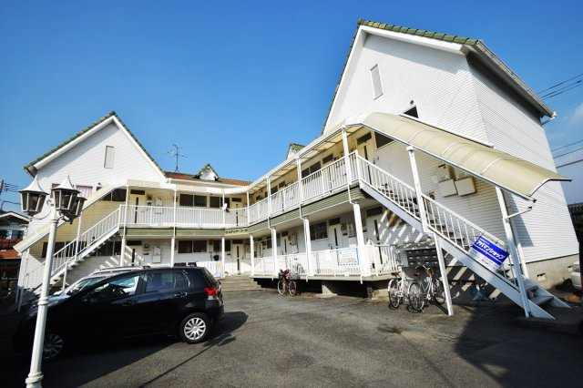 センチュリーの外観