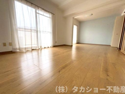 【洋室】 | サウスヒルズ中央　16号棟 | 洋室は2部屋に区切れます!!