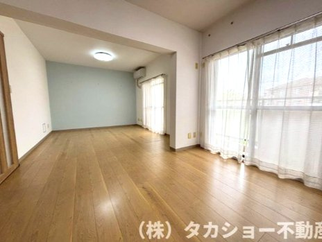 【洋室】 | サウスヒルズ中央　16号棟 | 広々とした洋室です
