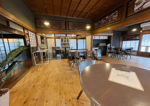 都城市高崎町大牟田の店舗のその他|店内