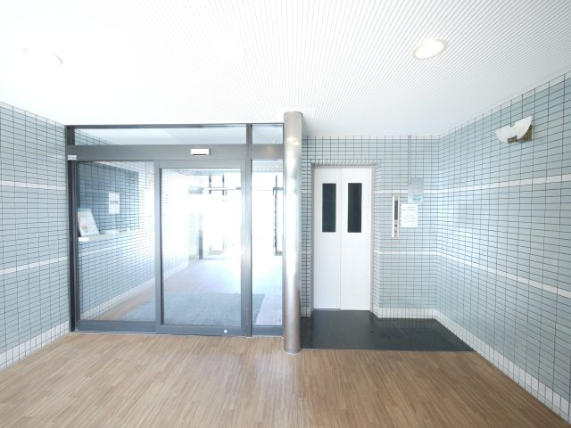 アルフィーネ厚生町のロビー