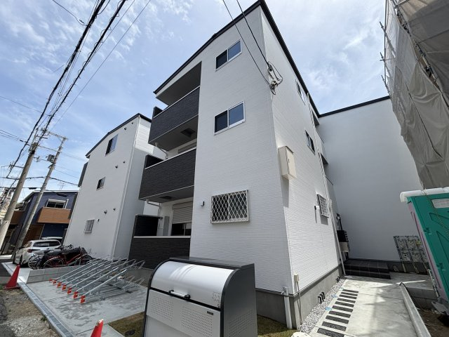 Tio寝屋川市駅の外観