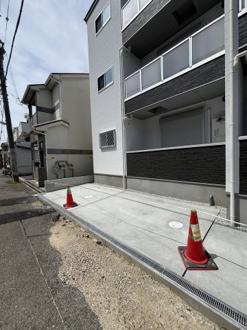 Tio寝屋川市駅の駐車場