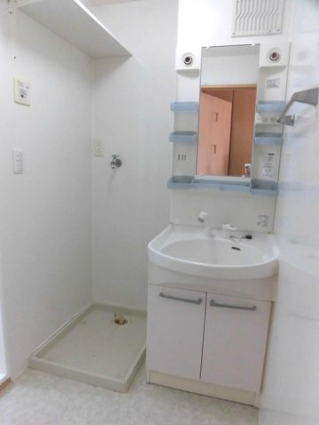グランシャリオⅠ番館|203 洗髪洗面化粧台・洗濯機置き場