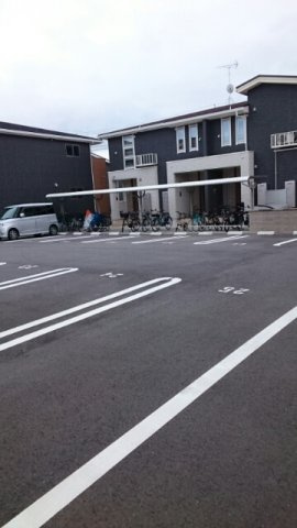 【駐車場】 | グラース　フラン　Ｂ