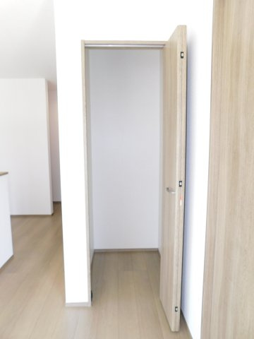 津島市唐臼町東田面の新築一戸建の収納|◇リビング収納◇　　お子様のおもちゃやリビングの荷物などがスッキリと片付く収納完備！