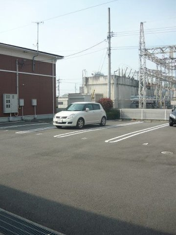 【駐車場】 | リヴァーイン　ノマ