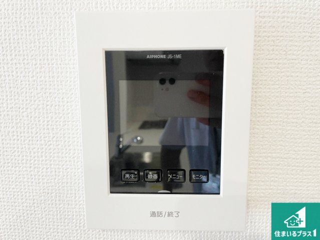 ★29(土)30(日)現地見学可能！★城陽市久世里ノ西　限定1邸の防犯設備|カラーモニターインターホン！声だけでなく来訪者の姿や顔がモニターで確認できるので、小さなお子様がいらっしゃるご家庭でも安心できます！