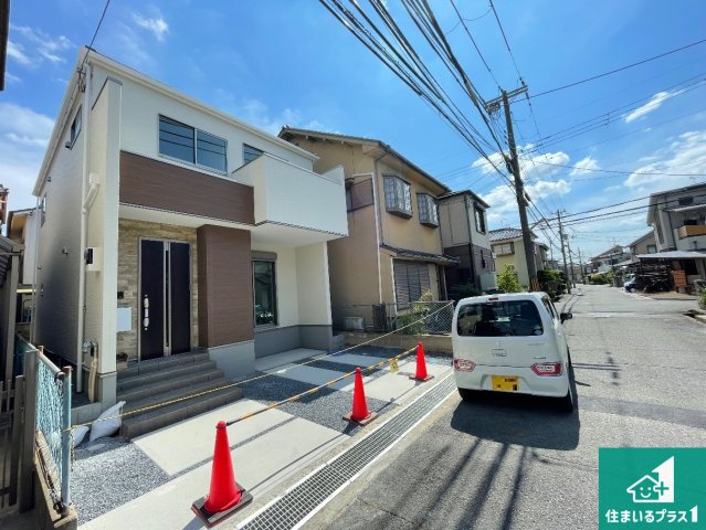 ★29(土)30(日)現地見学可能！★城陽市久世里ノ西　限定1邸の前面道路含む現地写真|周辺は閑静な住宅街！前面道路広々で車の出し入れも便利です。駐車が苦手な方でも安心して車庫入れできます！