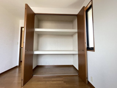 【収納】 | 川西市萩原台西３丁目中古戸建 | 各居室収納があります