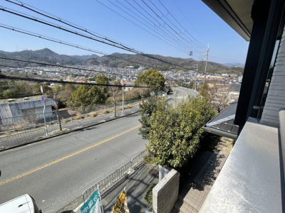 【前面道路含む現地写真】 | 川西市萩原台西３丁目中古戸建