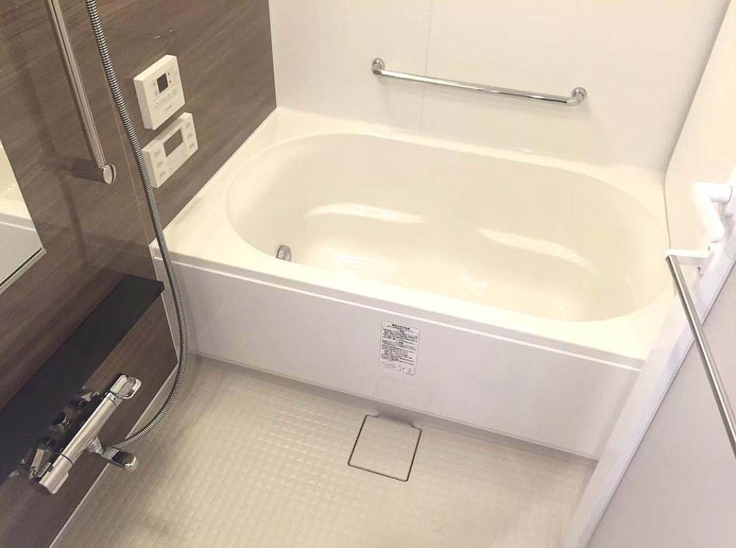 レ・ジェイド西田辺の浴室