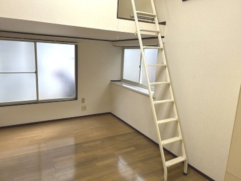 クロノス小平ＮＯＲＴＨの居間・リビング