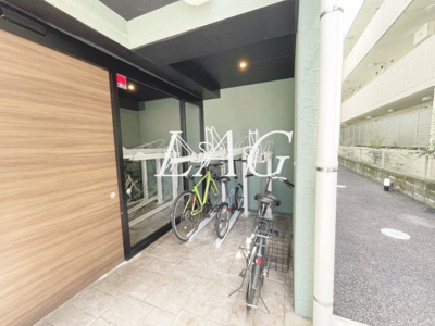 【エントランス】 | フォルジュ | エントランスです。