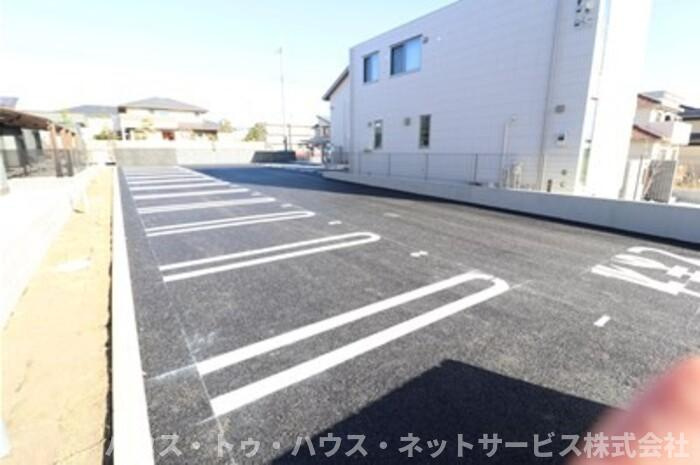 ラフォーレ弐番館の駐車場