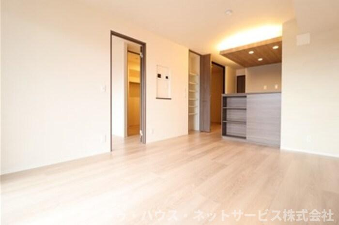 ラフォーレ弐番館の居間・リビング