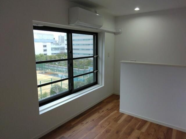 フェリチタ横川の洋室