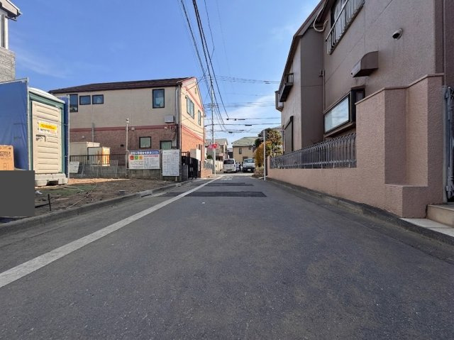 練馬区田柄4丁目 全2棟 B号棟の前面道路含む現地写真|前面道路は西側約4.0ｍ公道 