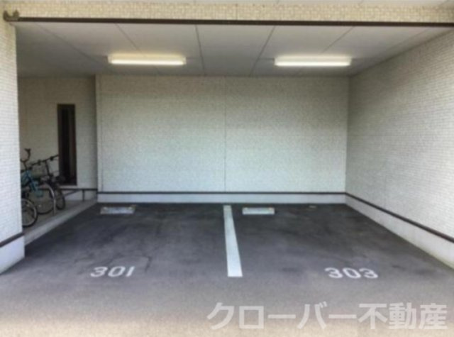 プランドール坂出駅前の駐車場