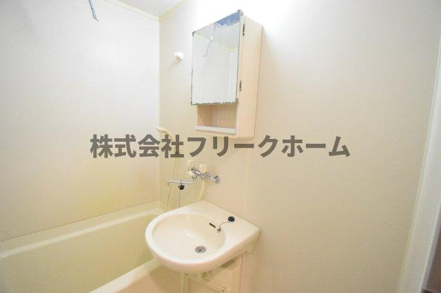 三鷹市井の頭１丁目の賃貸マンションの洗面所