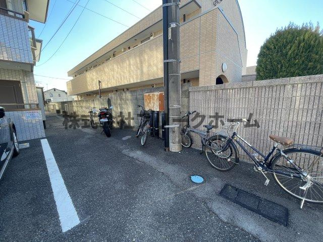 三鷹市井の頭１丁目の賃貸マンションのエントランス