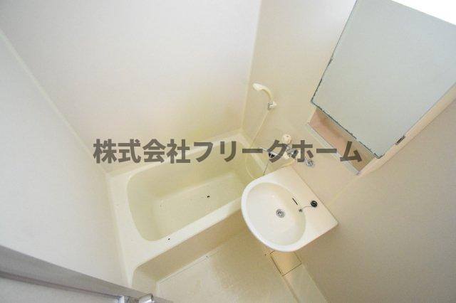 三鷹市井の頭１丁目の賃貸マンションの浴室