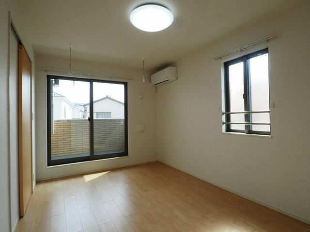 フォレストオハナ　Ｂ棟の居間・リビング