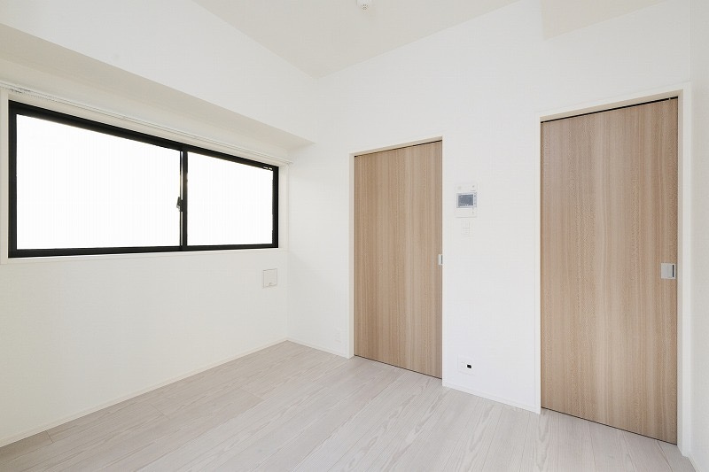 新品家具付きマンション西中洲8(KaGood福岡)の居間・リビング