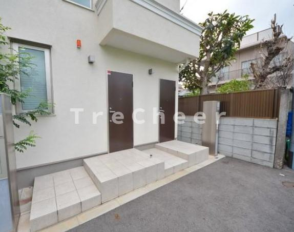 Terrace本郷のエントランス