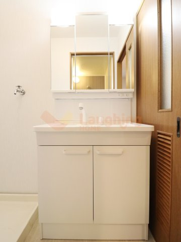 シャルム六ツ門の独立洗面台|独立洗面台、朝の身支度には欠かせません※別号室のお写真になります。