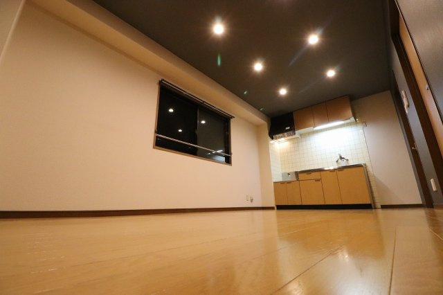 さんらいずスリーの居間・リビング