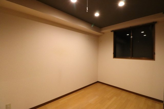 さんらいずスリーの洋室