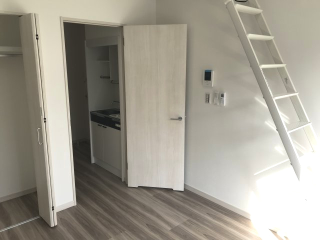 BONDS新小岩の洋室