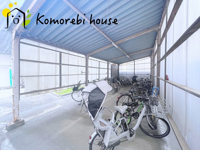 東営マンションの駐輪場