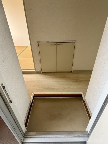 【玄関】