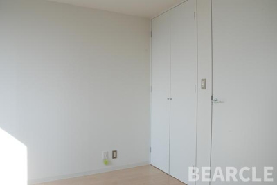 【内装】 | シュワルベ | 明るい室内