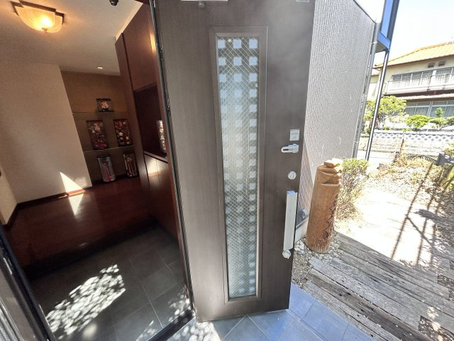 柳川市新町貸家の玄関