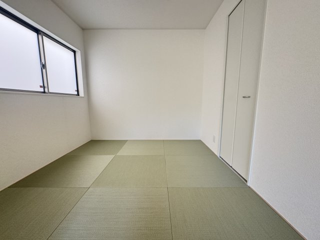 南城市玉城愛地　第1（全5棟）1・2・4号棟の和室|1号棟　洋風和室4.5帖＋収納付き♪