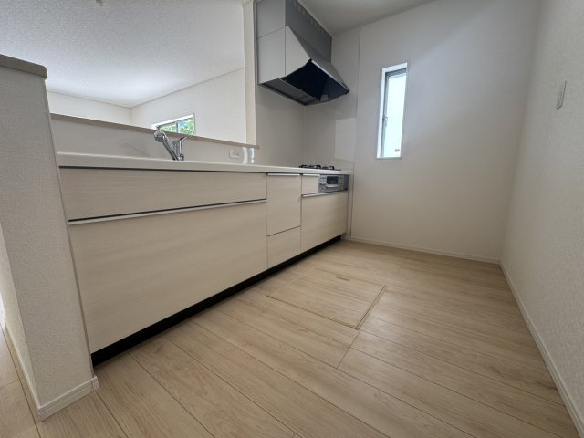 南城市玉城愛地　第1（全5棟）1・2・4号棟のキッチン|1号棟　使いやすいシステムキッチン♪