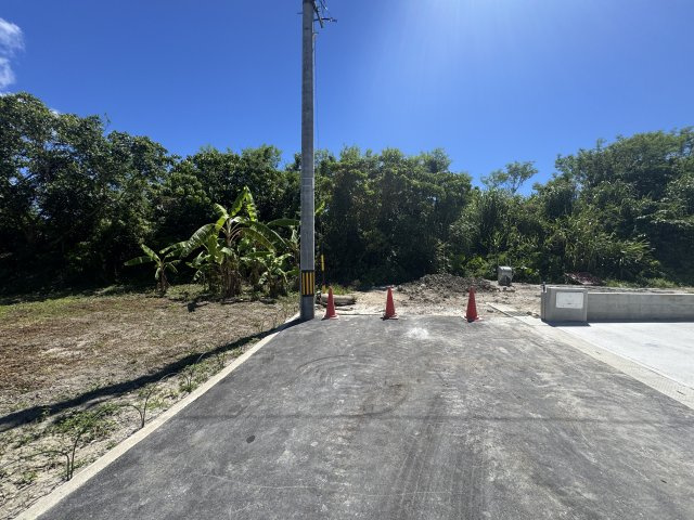 南城市玉城愛地　第1（全5棟）1・2・4号棟の前面道路含む現地写真|※南東側公道5.39m♪